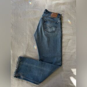 Vintage 501 Levi’s Low/Mid Rise Medium Wash